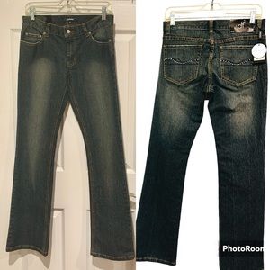Daisy Fuentes Embellished Low Rise Boot Cut Black Wash Stretch Jeans Size 2 NWT